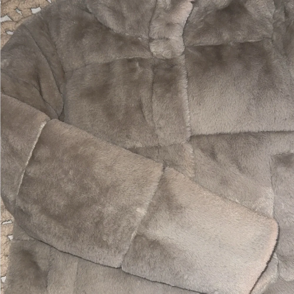 NWT A&F Mini Puffer - Picture 2 of 6